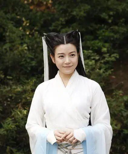 电玩网红小龙女,电竞网红的崛起之路
